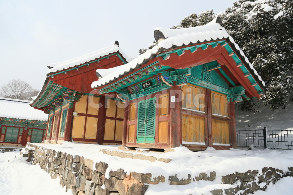 고창,선운사,선운사설경,설경,겨울,겨울,계절,winter,season,한국전통,한국문화,korean traditional,korean culture,종교,신앙,religion,belief,faith,건축물,건물외관,exterior,building,structure,architecture,construction