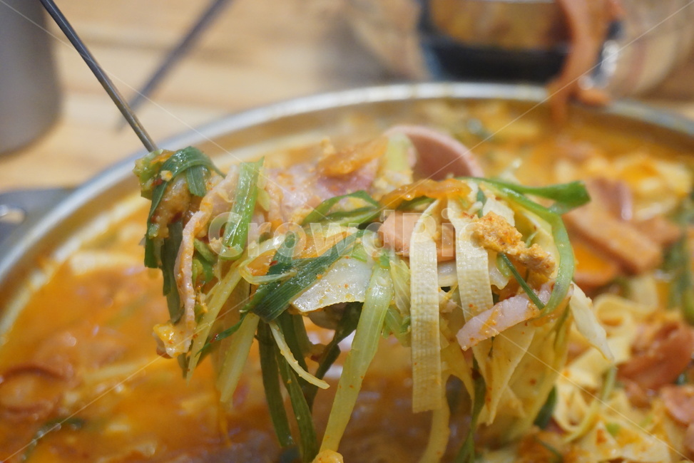 부대찌개,부대찌개당면,부대찌개재료,한국음식,국물요리