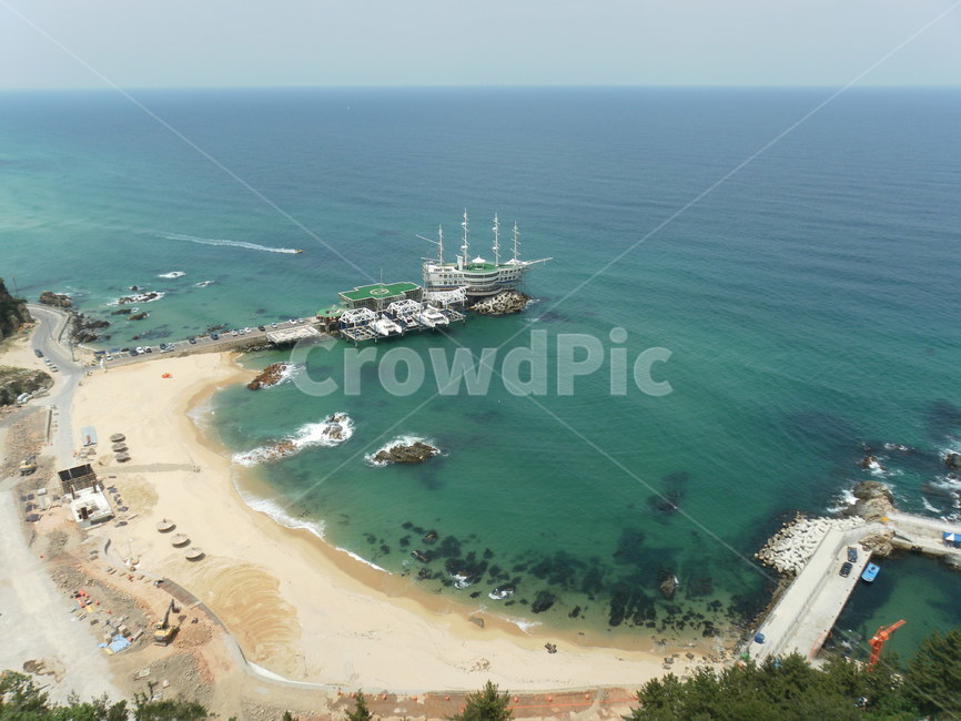 항구,배,바다,수평선,모래,모래사장,푸르른,청량한,물,시원한