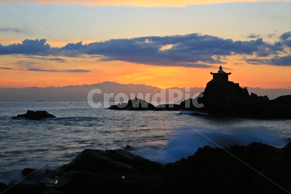 ocean,대양,water,물,sea,바다,nature,자연,promontory,곶,dawn,새벽,redsky,붉은하늘,sky,하늘,outdoors,옥외,sunlight,햇빛,light,빛,flare,플레어,부산,기장,오랑대,오랑대공원,오랑대아침,오랑대일출,여명,일출