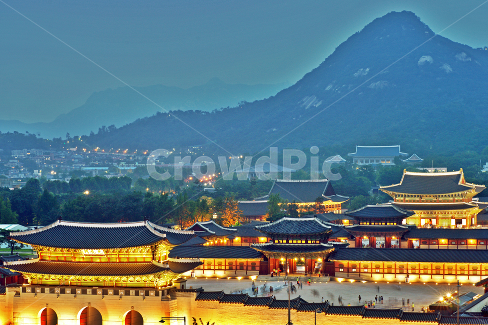 광화문,궁,궁궐,고궁,전각,야경,인왕산,경복궁,야경,밤,풍경,nightscape,night,landscape,한국전통,한국문화,korean traditional,korean culture,랜드마크,landmark,tourist attraction,한국랜드마크,한국관광지,한국명소,korea landmark,korea tourist attraction,건축물,건물외관,exterior,building,structure,architecture,construction