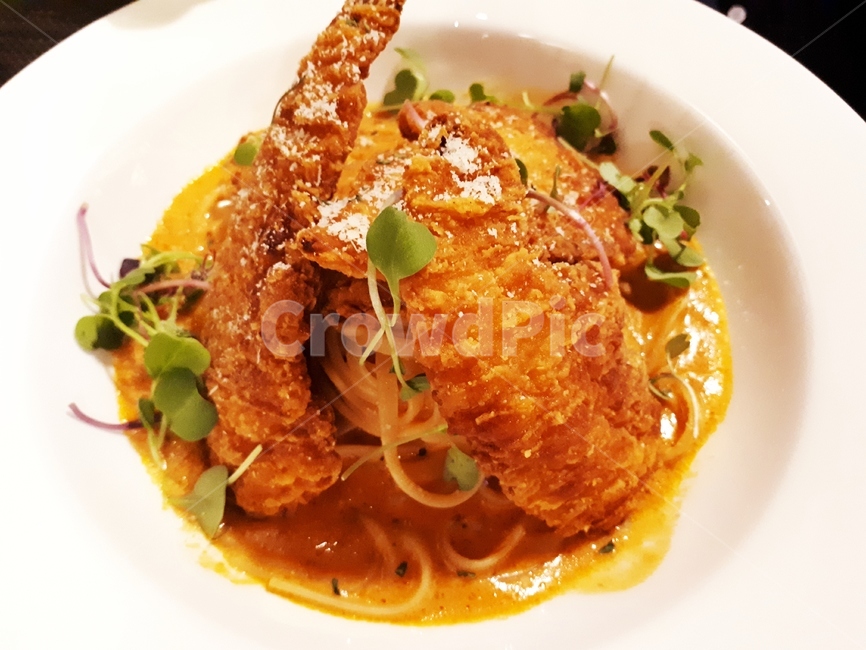 점심,저녁,밥,food,음식,요리,식사,치킨,파스타,스파게티,데이트,레스토랑,노랑,접시,국수,면
