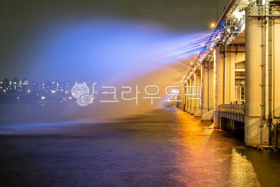 반포,반포대교,한강,무지개분수,water,물,waterfront,해안가,pier,조명,lighting,교각