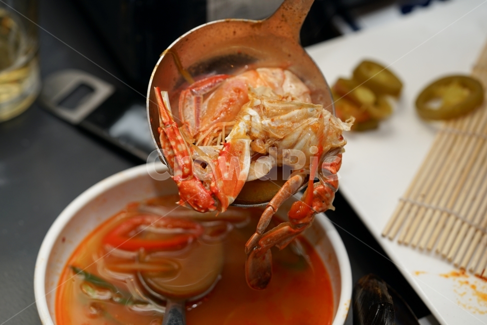 국물,짬뽕,국물요리,해물탕,해물짬뽕,안주,술안주,요리,음식,먹방,술자리,얼큰,해물짬뽕탕,식사,매콤,해물,푸드,해장,겨울요리,소주안주,게,음식,식재료,요리,food,cook,meal,dishes,food reserves,수산물,해산물,fishery products,seafood