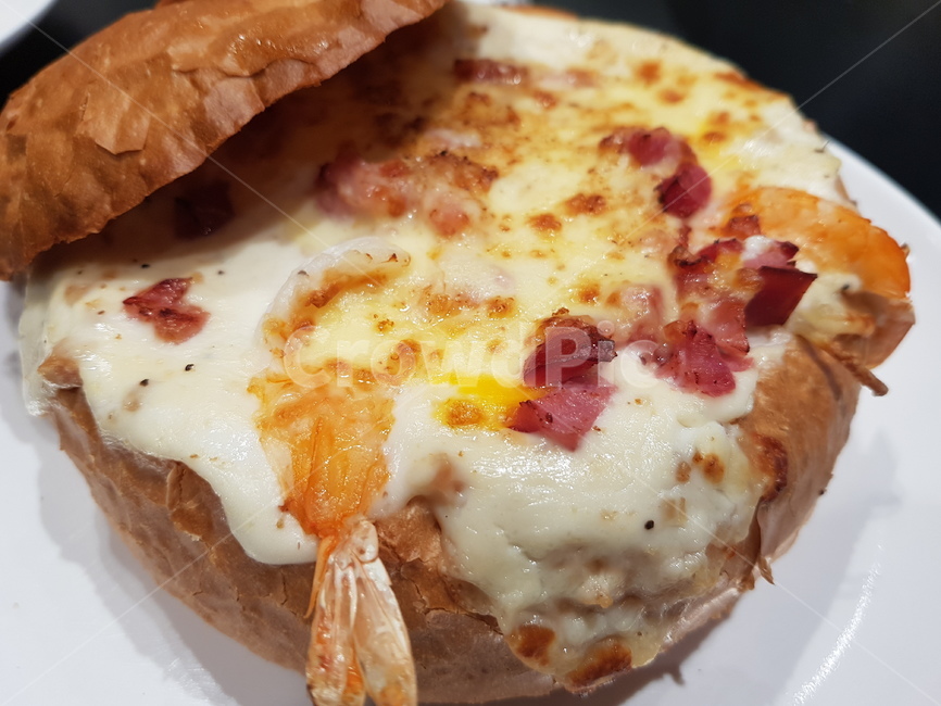 food,bread,bun,빵,빠네,스페인음식,크림파스타,새우,새우파스타,간식