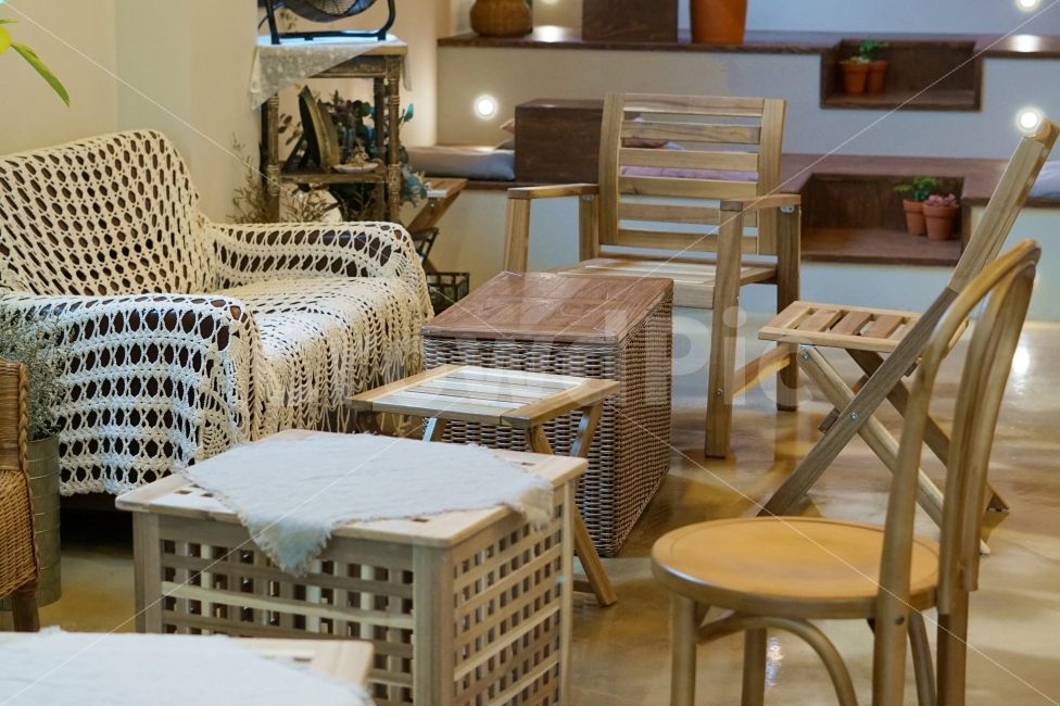 인테리어,분위기,카페,감성,가구,의자,배치,나무,힐링,cafe,mood,인테리어,실내디자인,interior design