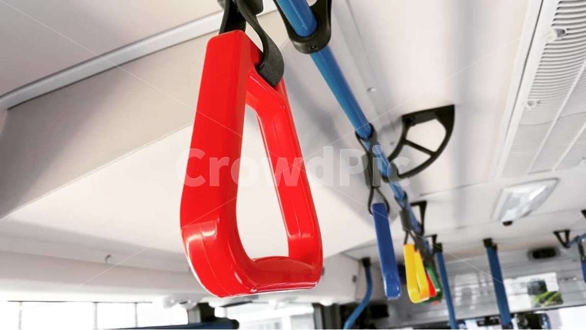버스,손잡이,퇴근,bus,교통수단,교통,red,yellow,빨강,노랑,white,하양,출근,교통,교통수단,traffic,transportation