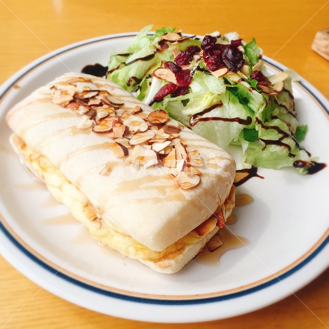 음식,파니니,브런치,블랙퍼스트,샌드위치,음식,식재료,요리,food,cook,meal,dishes,food reserves,빵,bread,디저트,간식,후식,dessert,snack