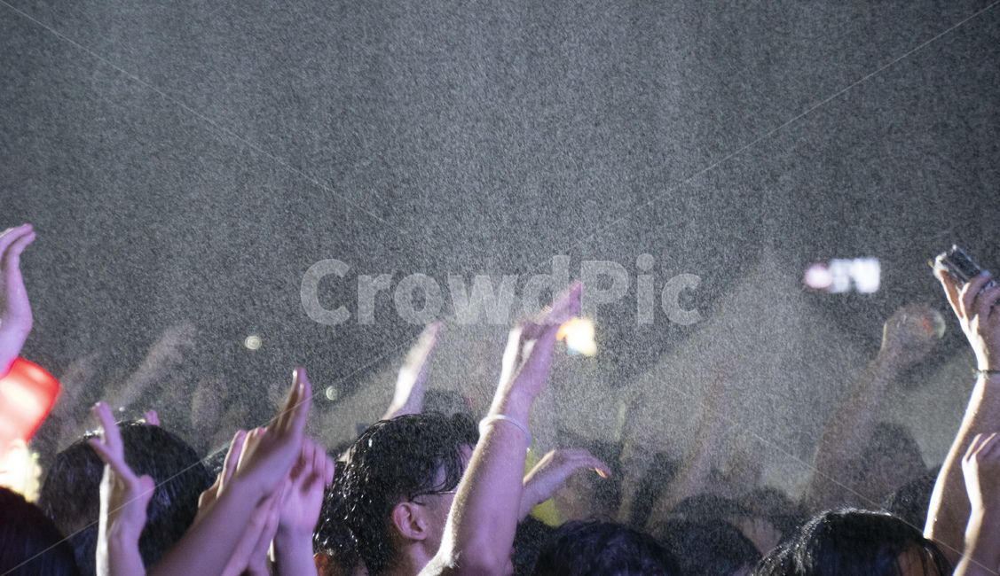 여름,폭우,콘서트,워터밤,물난리,여름밤,무더위,한여름밤,축제,파티,party,festival,waterbomb,사람들,대중,군중,other people,crowd,축제,행사,festival,carnival,event