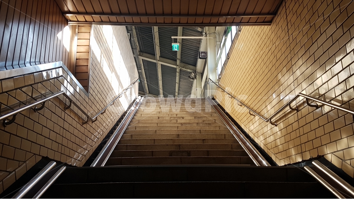 지하철,전철,역,대중교통,계단,도시,출근,퇴근,서울,도심,일상,교통,기차,seoul,subway,metro,city,urban,교통수단