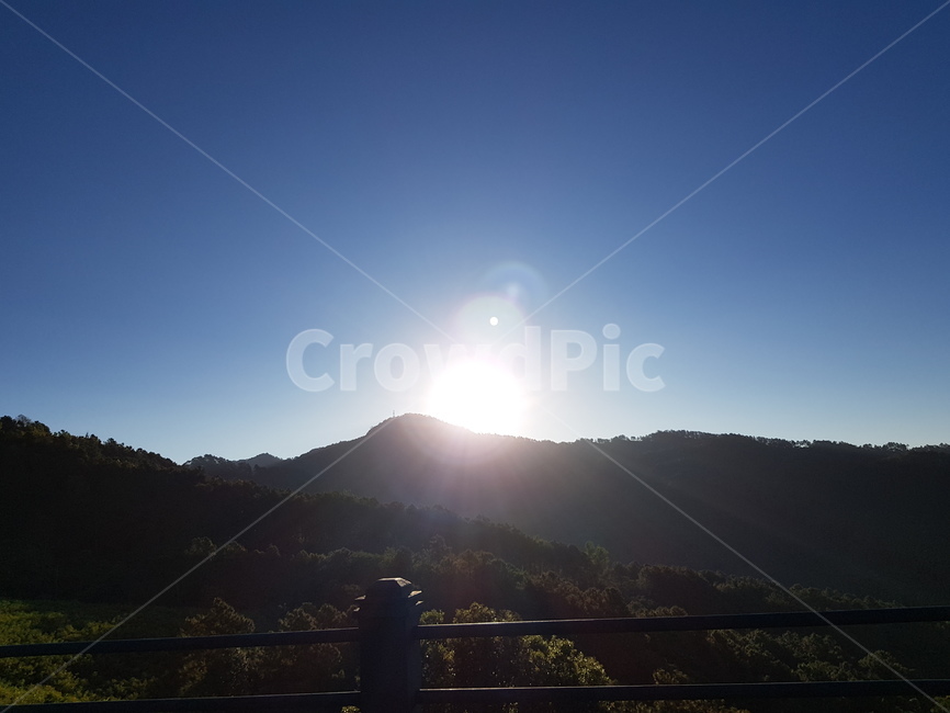 맑은하늘,태양,빛,자연,산,태국,태국메홍선,배경화면