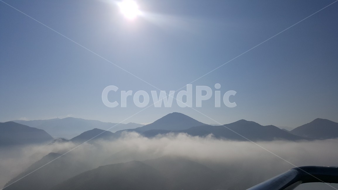 하늘,풍경,구름,산,햇빛,햇살,sun,sunlight,mountain,cloud,sky