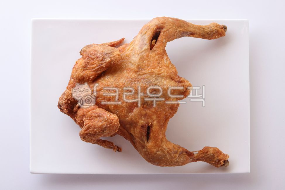 통닭,치킨,후라이드치킨,닭고기,음식,요리,식재료,맛있는,식사,한식,한국음식,food,cook,meal,delicious,접시,그릇,plate,bowl