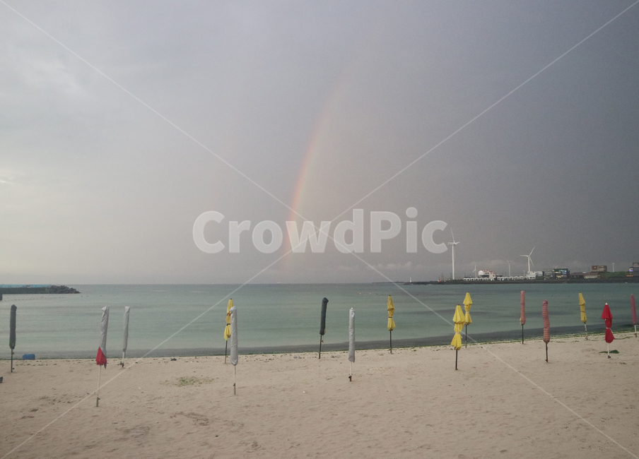 무지개,해안가,풍경,하늘,바다,파라솔,해변,바다,beach,sea