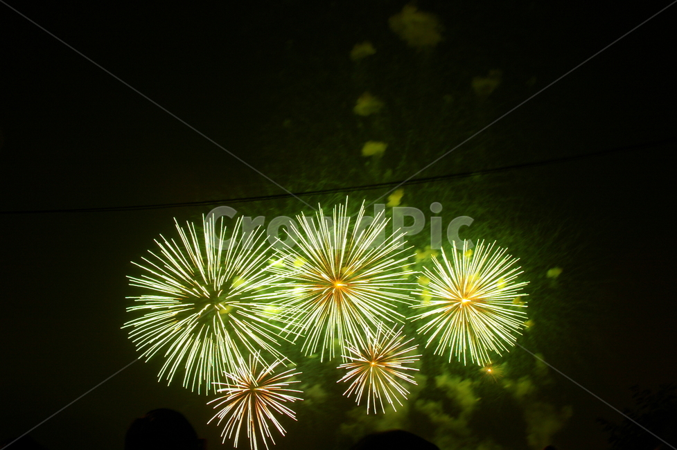 sky,outdoors,night,fireworksfestival,fireworks festival,fireworks,emotional photo,firecrackers