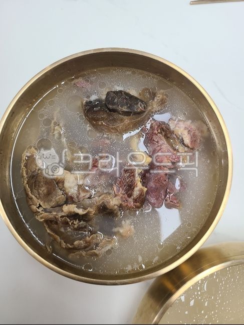 Korean food plating,plate,Beef Bone Soup,bowl,meat soup,food,health food,meal,koreandishes,Oxtail soup,Organic bowl plating,organic bowl,koreanfood