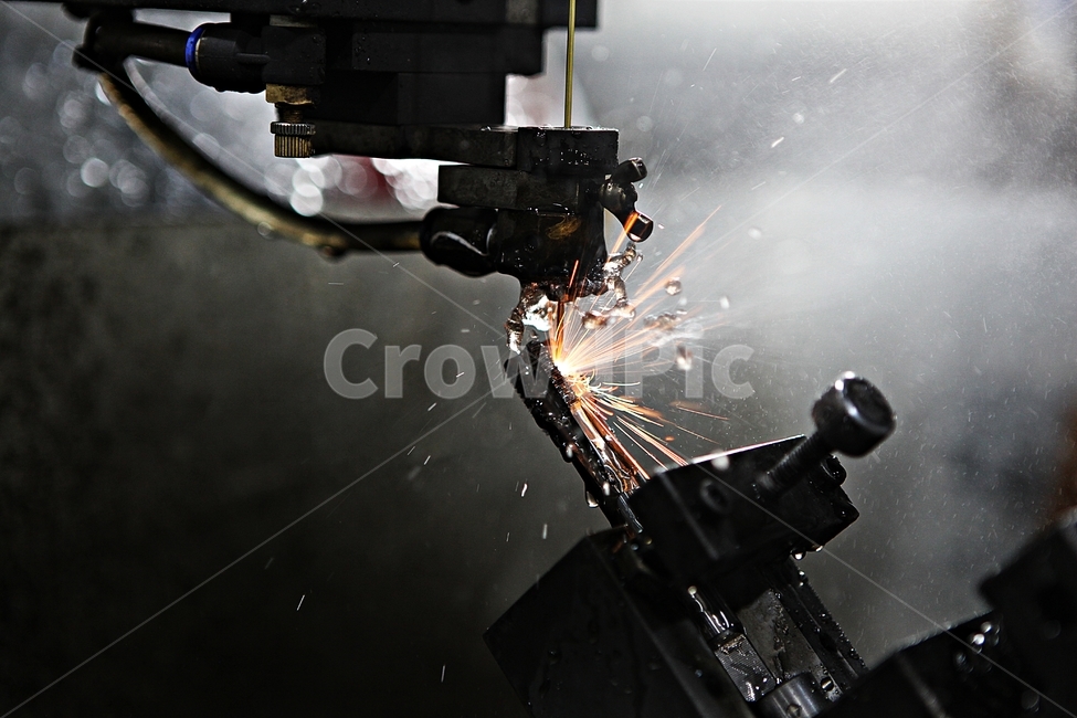 방전,불꽃,절단,산업,기계,물분사,전기,산업,industry,industrial,제조업,manufacturing business,manufacturing industry
