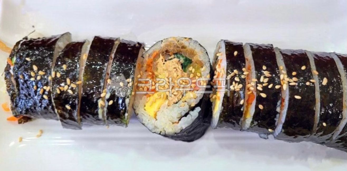 와사비참치김밤,참치김밥,묵방,참치마요김밥,와사비,김밥,먹방,맛있는,참치,김,밥,쌀밥,참깨,음식,요리,식사,먹거리,한식,한국음식,한국요리,소풍,피크닉,포장,도시락,야외,분식,분식점,식재료,meal,cook,dish,food,koreanfood,rice,야채,채소