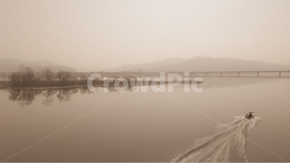 양수리,어부,강가,고기잡이배,일터,강물,새벽,자연,풍경,nature,landscape,흑백,모노톤,monochrome,black and white,weather,날씨,outdoors,옥외