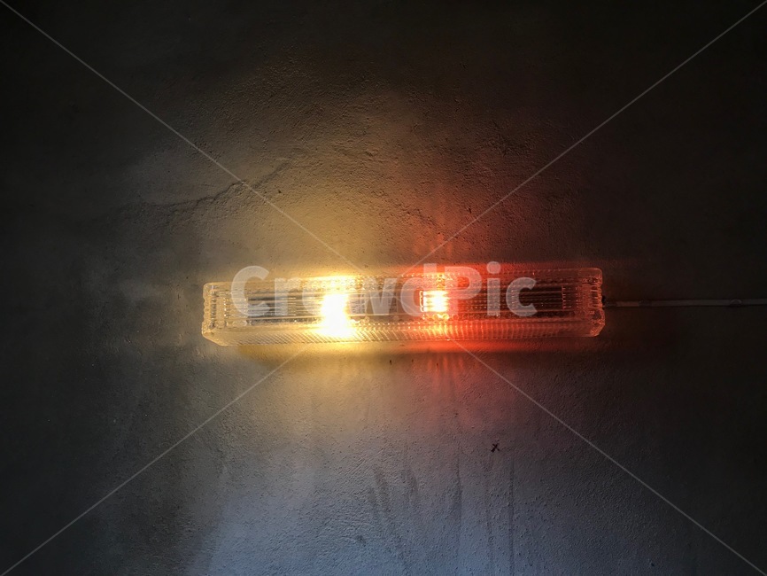 light,빛,조명,lighting,concretewall,콘크리트,몽환적,차분한