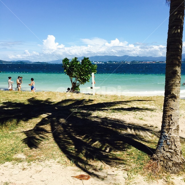 person,사람,human,인간,코타키나발루,kota,kotakinabalu,말레이시아,만따나니섬,여행,맑음,summer,여름,shoreline,해안선,water,물,sea,바다,ocean,대양,outdoors,land,땅,자연,옥외,tree,나무,nature