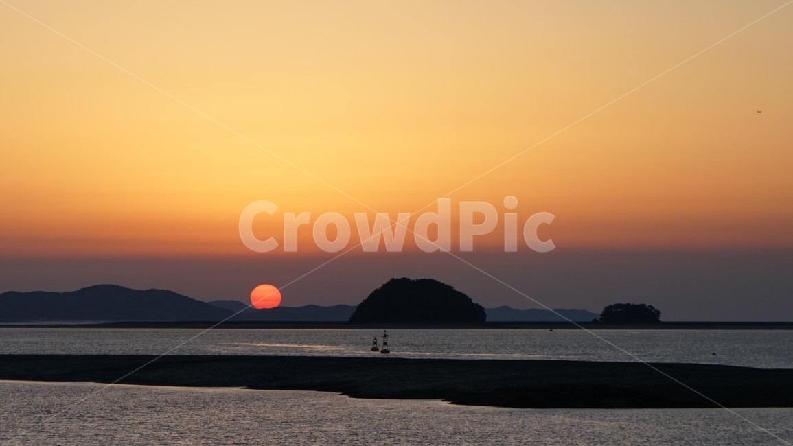 정서진,낙조,서해바다,태양,자연,풍경,westsea,sunset,sundown,nature,landscape,ocean정서진,ocean,황금빛,하늘,바다,감성사진,한국풍경,낙조풍경,둥근해,그라데이션,월페이퍼,배경화면,배경,배경사진,바다정서진,일몰,반영,황금색