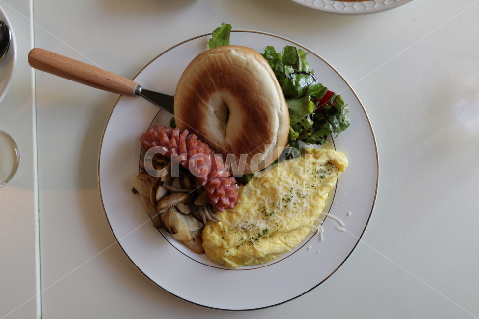 브런치,브레드,카페,점심,소세지,계란,접시,식사,음식,음식,식재료,요리,food,cook,meal,dishes,food reserves,아침식사,조식,브런치,breakfast,brunch