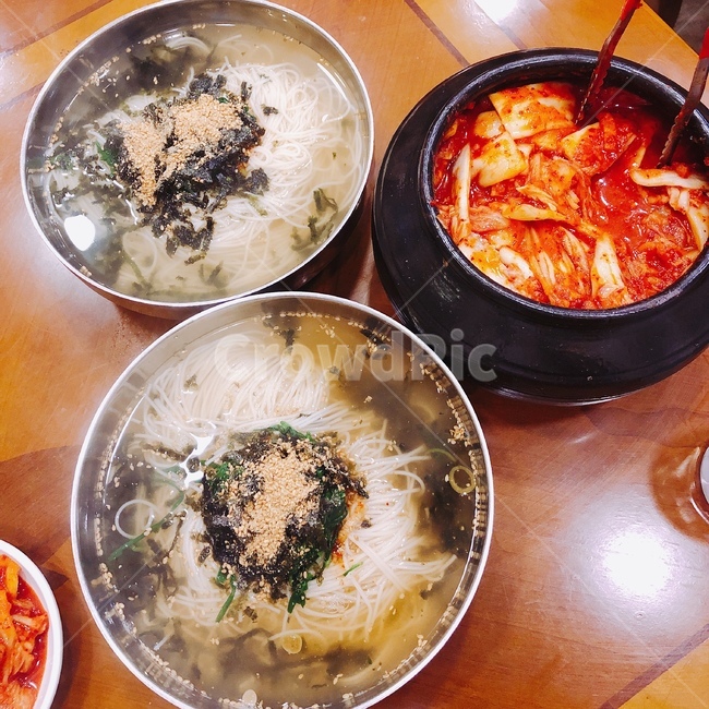 잔치국수,김치,한식,국수,음식