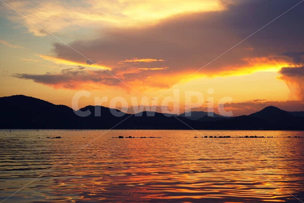 와온해변,일몰,감성,개늑시,바다,자연,풍경,nature,landscape,outdoors,옥외,sky,하늘,red sky,붉은 하늘,dusk,황혼,dawn,새벽,sunset