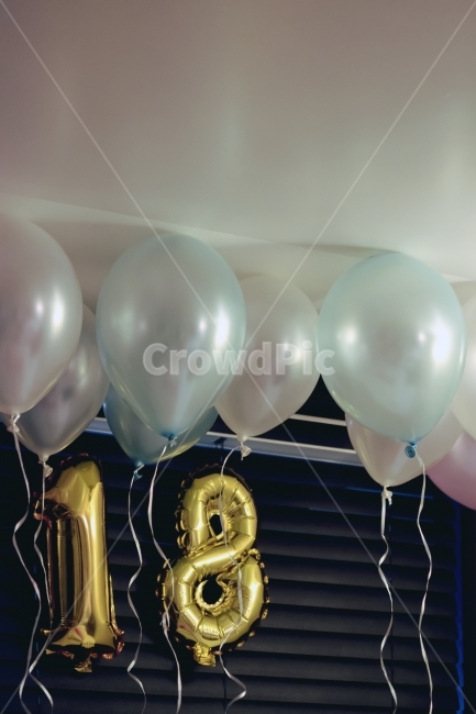 새해,2018,풍선,파티,숫자,색깔,컬러,숫자풍선,색깔풍선,실내,세로,newyear,ballon,sky,blue,pink,white,yellow,number,indoor,color,party,height,homeparty,무술년,신년,축제,행사,festival,carnival,event,기념일,축하,anniversary,congratulation,celebrate,celebration,인테리어,실내디자인,interior design