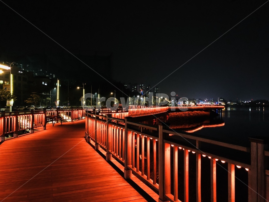 railing,handrail,산책로,boardwalk,난간,banister,bridge,building,건물,야경,여수,여수관광지,멋진야경,예쁜야경,야경,밤,풍경,nightscape,night,landscape