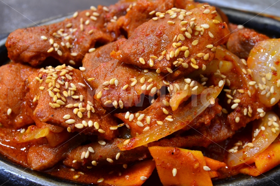 제육볶음,돼지고기요리,한식,먹방,매운음식,음식,식재료,요리,food,cook,meal,dishes,food reserves,육류,고기,meat,한식,한국음식,한국요리,korean food,korean dishes,korean meal,korean cook