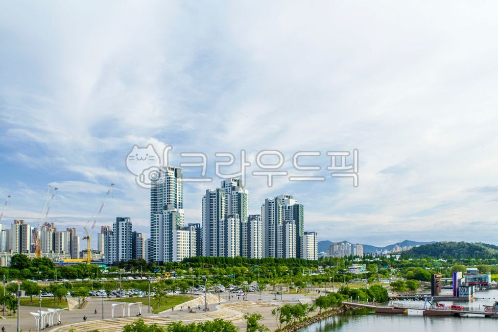 서울,한강,공원,한강공원,반포한강공원,시티,도시,건물,고층건물,나무,옥외,자연,city,urban,building,highrise,park,tree,outdoors,nature,도시,풍경,city,landscape,한국도시풍경,한국도시경관,korea cityscape