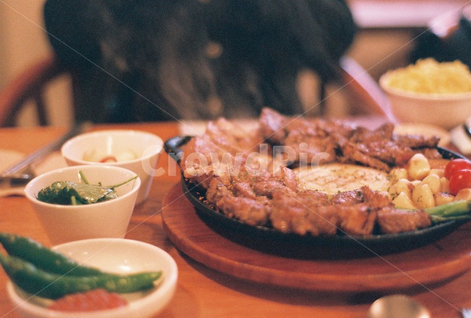 식사,식당,고기,구운고기,meat,필름사진,감성사진,음식,식재료,요리,food,cook,meal,dishes,food reserves,육류,고기,meat,감성,sensible,feeling