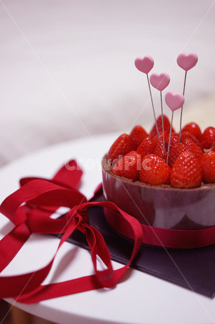 케익,케이크,딸기케익,디저트,기념일,생일축하,축하,파티,cake,기념일,축하,anniversary,congratulation,celebrate,celebration,음식,식재료,요리,food,cook,meal,dishes,food reserves,빵,bread,디저트,간식,후식,dessert,snack
