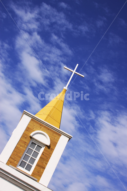 교회,하늘,지붕,건물,건축물,탑,spire,첨탑,steeple,뾰족한탑,building,tower,architecture,종교,신앙,religion,belief,faith