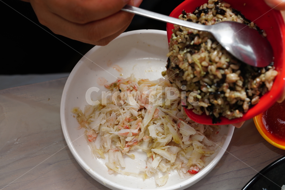 게살,볶음밥,식사,음식,푸드,먹방,밥,대접,음식,식재료,요리,food,cook,meal,dishes,food reserves,한식,한국음식,한국요리,korean food,korean dishes,korean meal,korean cook