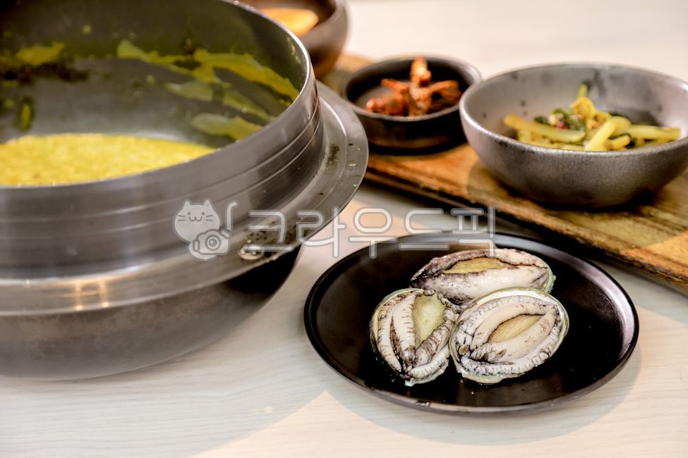 전복죽,전복,죽,요리,음식,food,가마솥,솥