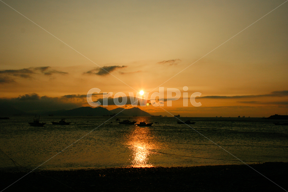 바다,일출,배,바닷가,해,어선,붉은노을,구름,sunrise,노을,선박,풍경