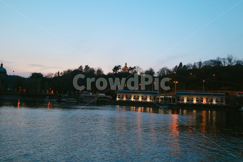 port,water,야경,물,프라하