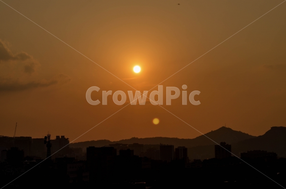노을,하늘,풍경,산,색감,도시,풍경,city,landscape,실루엣,그림자,silhouette,shadow,nature,자연,sunlight,햇빛,outdoors,옥외,dusk,황혼,sky,dawn,새벽,red sky,붉은 하늘,sunset,일몰