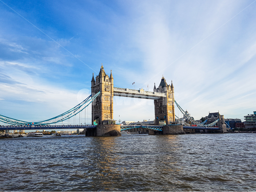 런던,다리,타워브릿지,영국,강,하늘,london,bridge,river,england,sky,cloude,파란색,blue,반영,reflect,노을,nightfall,템즈,thames,구름
