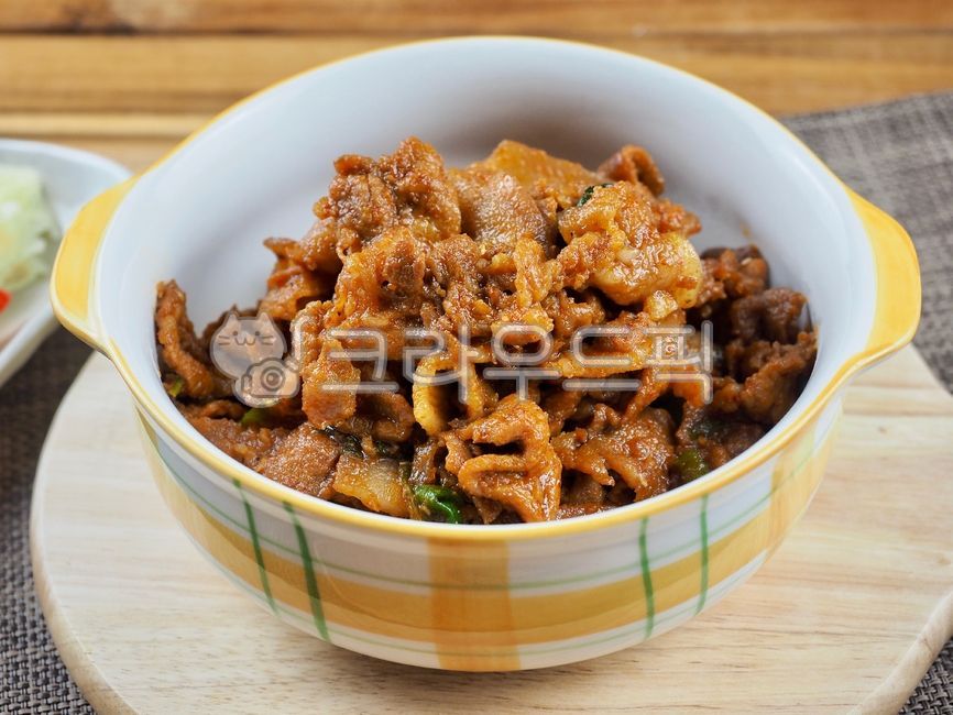 Pork dishes,Stirfried pork,Bulgogi,sidedish,vegetable,side dish,Gochujang Bulgogi,Korean food,cooking,spicy food,Pork Bulgogi,koreanfood,porkbulgogi,beefstirfry,Korean,food,bulgogi,porkdishes,roastpork,meat,spicyfood,gochujangbulgogi