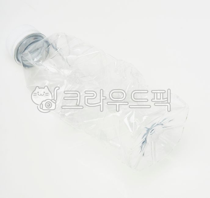 waste of resources,empty bottle,Water bottle,Resource saving,bottle,environmental protection,disposable,polyethylene,trash,plastic,Pollution,waterbottle,recycle,Separate collection,disposable products,plastic bottle,pet