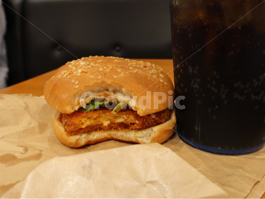 햄버거,burger,food,음식,버거,오징어버거,음식,식재료,요리,food,cook,meal,dishes,food reserves,양식,서양음식,서양요리,western food,western dishes,western meal,western cook