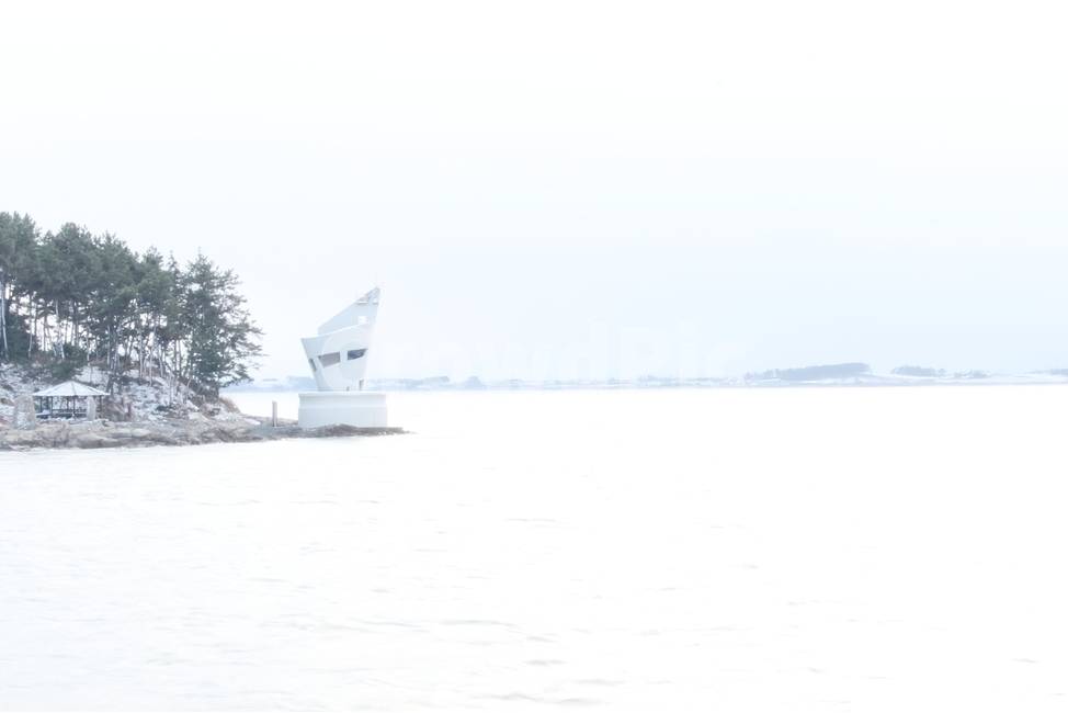 바다,겨울,등대,하늘,전망대,겨울바다,밝은,하이키,겨울,계절,winter,season,자연,풍경,nature,landscape
