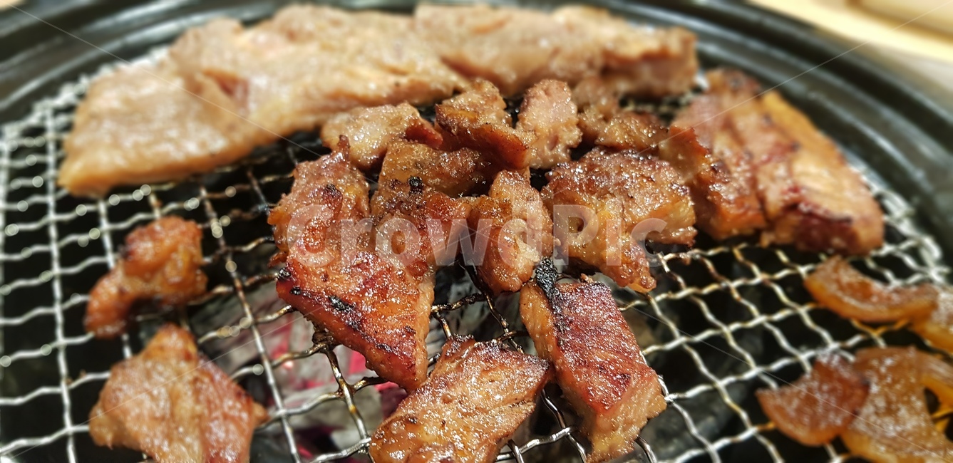 돼지고기,돼지갈비,숯불고기,고기,고기집,식당,식사,돼지,food,음식,음식,식재료,요리,food,cook,meal,dishes,food reserves,육류,고기,meat,한식,한국음식,한국요리,korean food,korean dishes,korean meal,korean cook