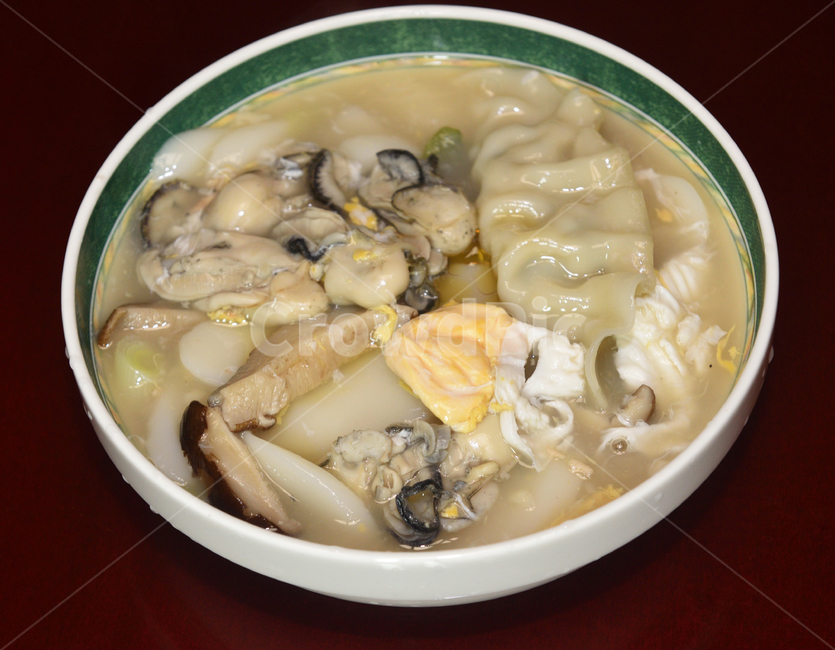떡국,떡만둣국,만둣국,떡만두,한국요리,굴떡국,한식,한국음식,먹거리,한국,cooking,사발,bowl,food,음식,meal,식사,dish,요리
