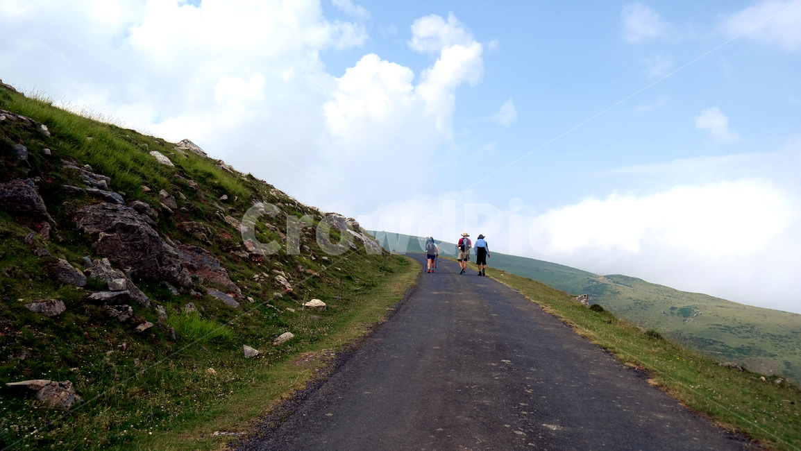 스페인,순례길,산티아고순례길,길거리,자연,camino,caminodesantiago,samtiago,buencamino,자연,풍경,nature,landscape,세계자연풍경,해외자연풍경,외국자연풍경,world nature landscape,road,도로,gravel,자갈,dirt road,흙길,asphalt,아스팔트,slope,경사