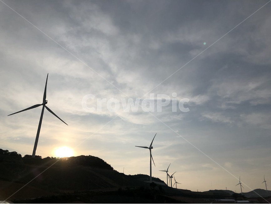 풍력,자연,풍경,구름,하늘,강원도,자연,풍경,nature,landscape,산업,industry,industrial,에너지산업,energy industry,engine,엔진,machine,기계,motor,모터,wind turbine,풍력 터빈,turbine,터빈
